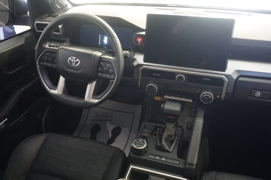 Used 2025 Toyota 4Runner TRD Off-Road Premium AWD/4WD image 31