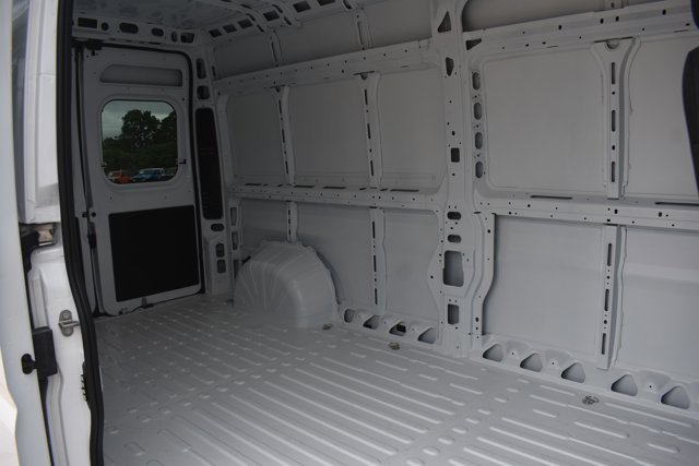 New 2026 RAM ProMaster 2500 w/ Premium Convenience Group FWD image 18