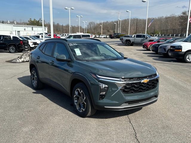 New 2026 Chevrolet Trax LT w/ Driver Confidence Package image 2