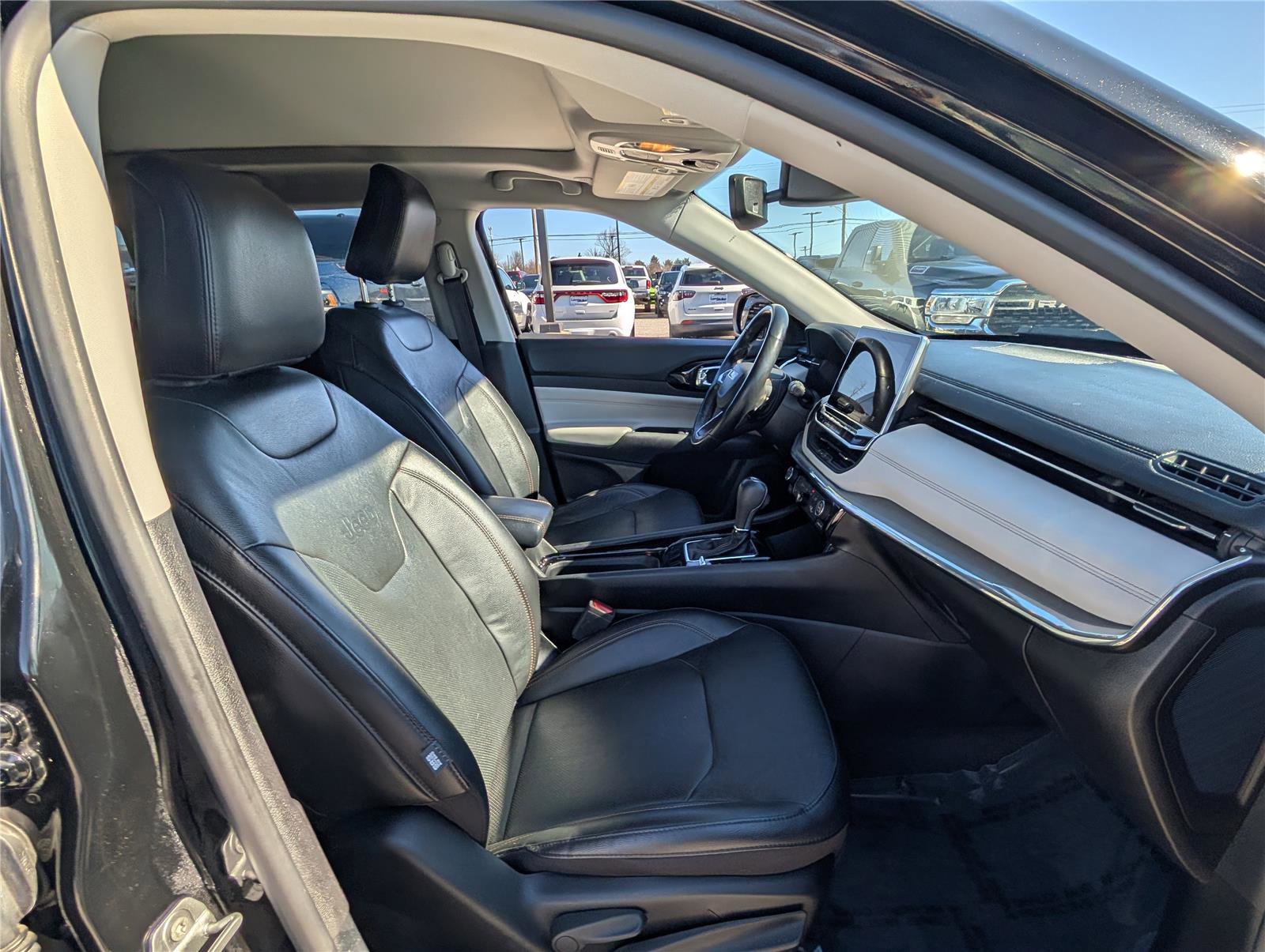 Used 2022 Jeep Compass Limited w/ Sun and Sound Group image 10