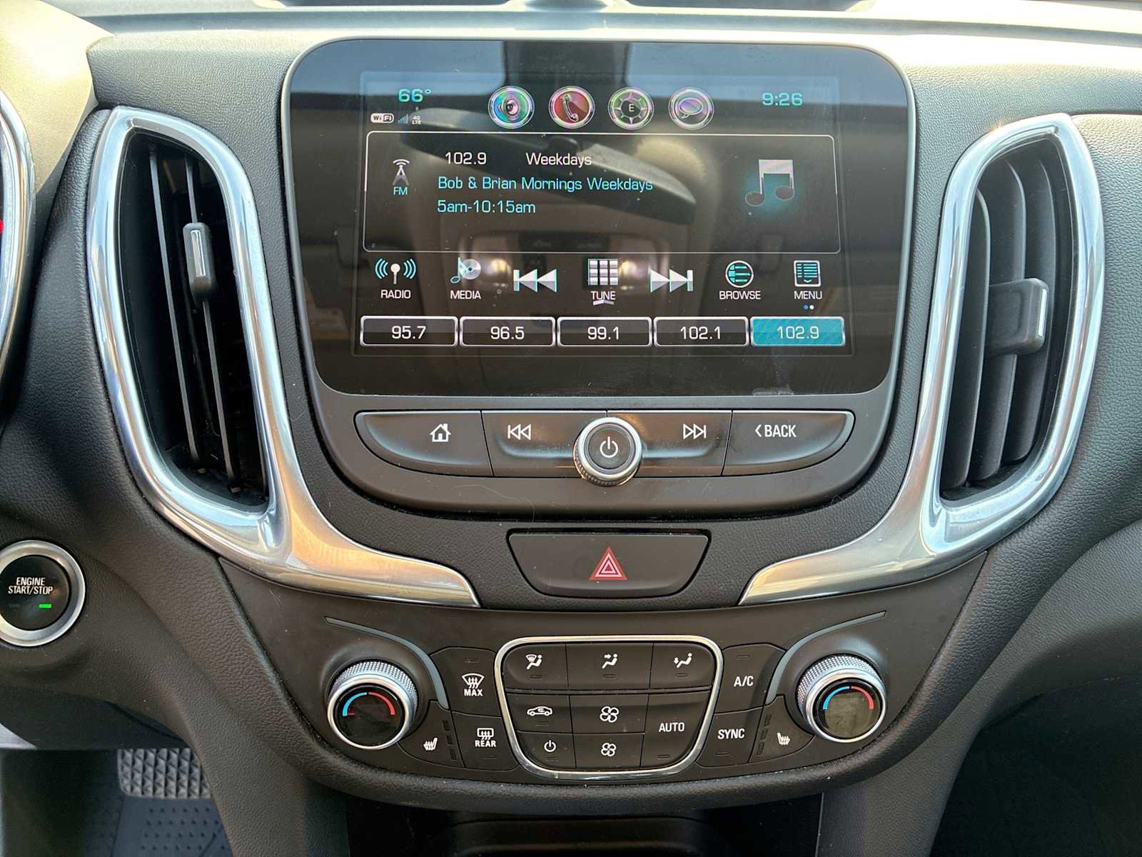 Used 2018 Chevrolet Equinox LT image 13