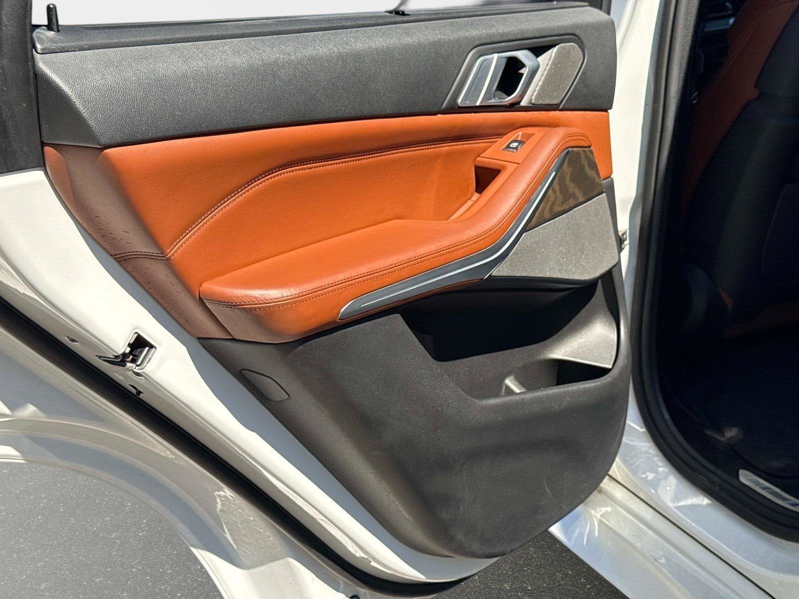 Used 2019 BMW X5 xDrive40i w/ M Sport Package AWD/4WD image 13