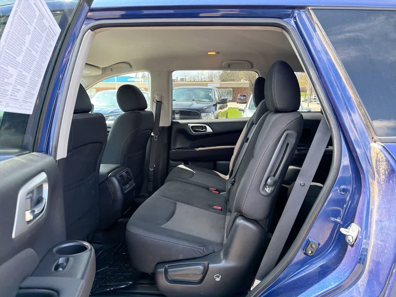 Used 2017 Nissan Pathfinder SV AWD/4WD image 24