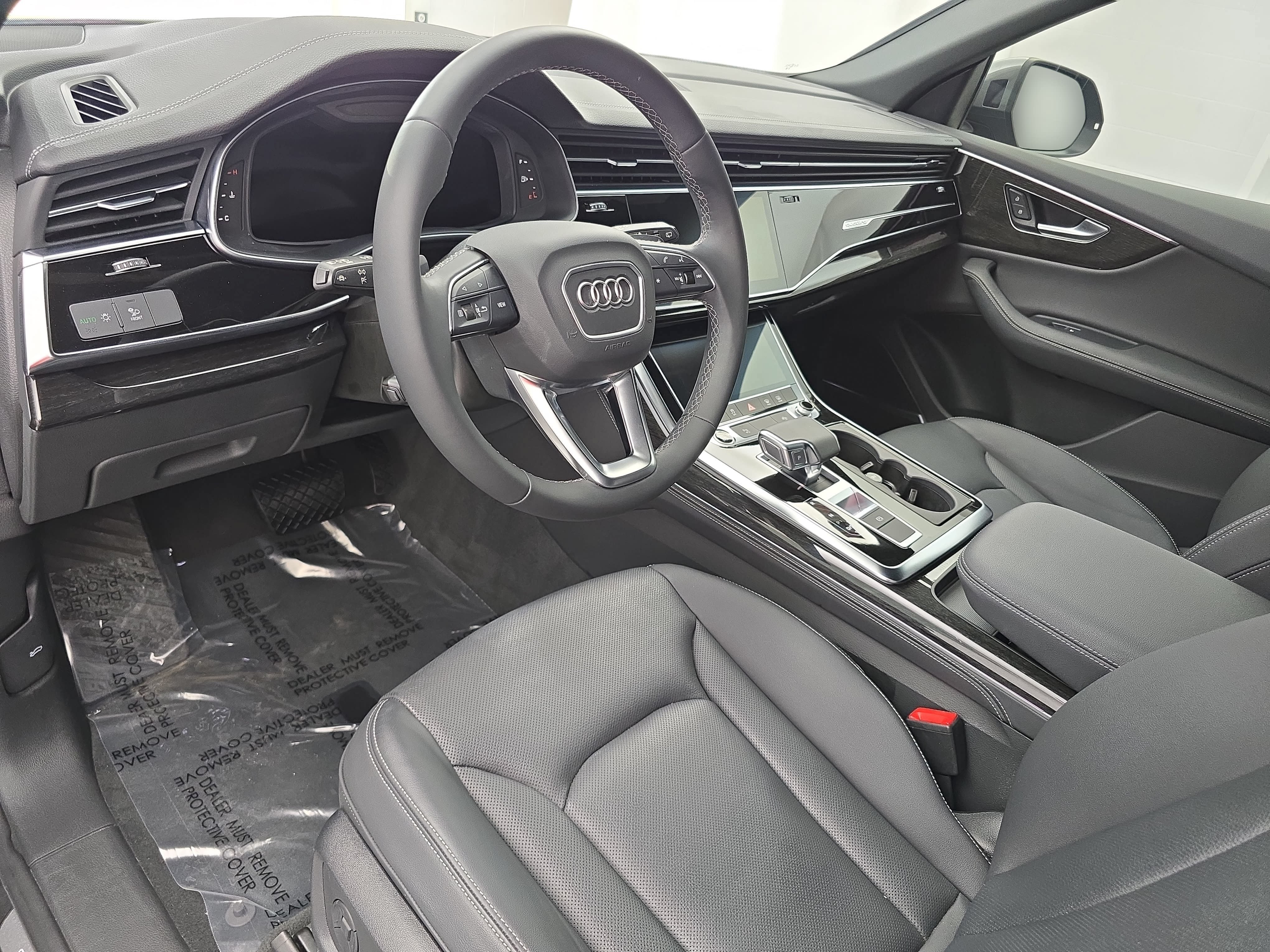 Used 2024 Audi Q8 Premium Plus AWD/4WD image 16