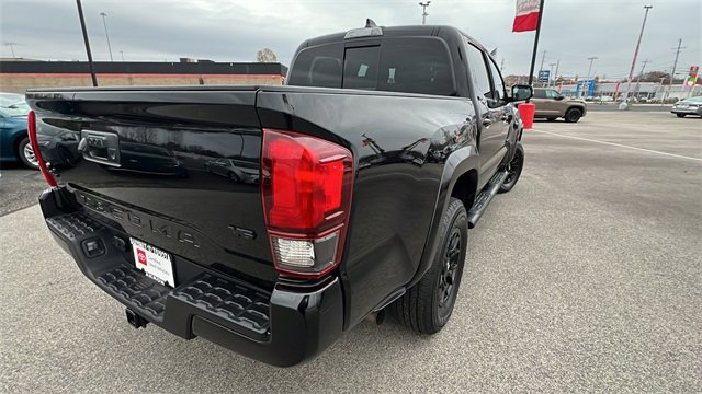 Certified 2022 Toyota Tacoma SR5 image 6