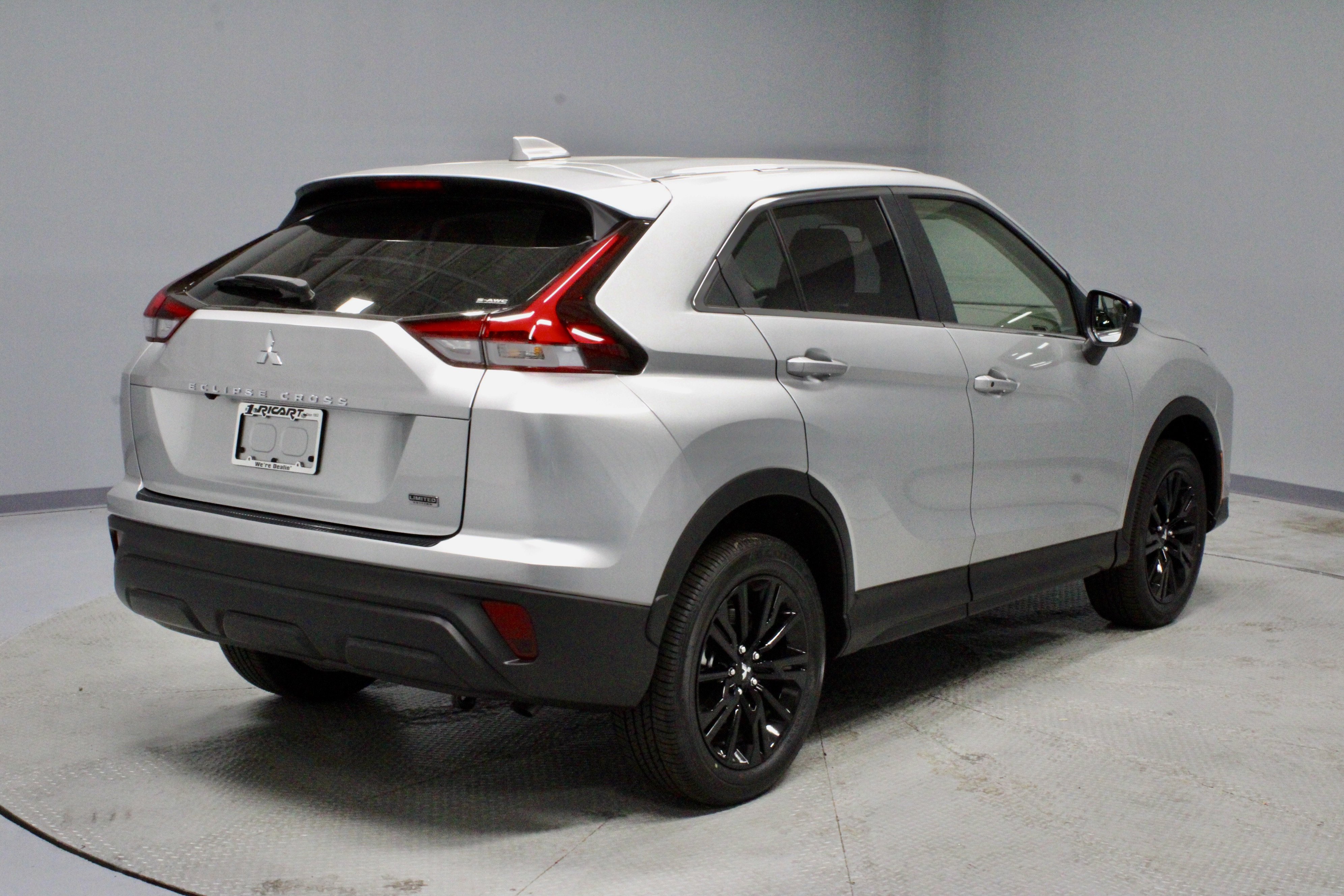 New 2025 Mitsubishi Eclipse Cross LE image 8