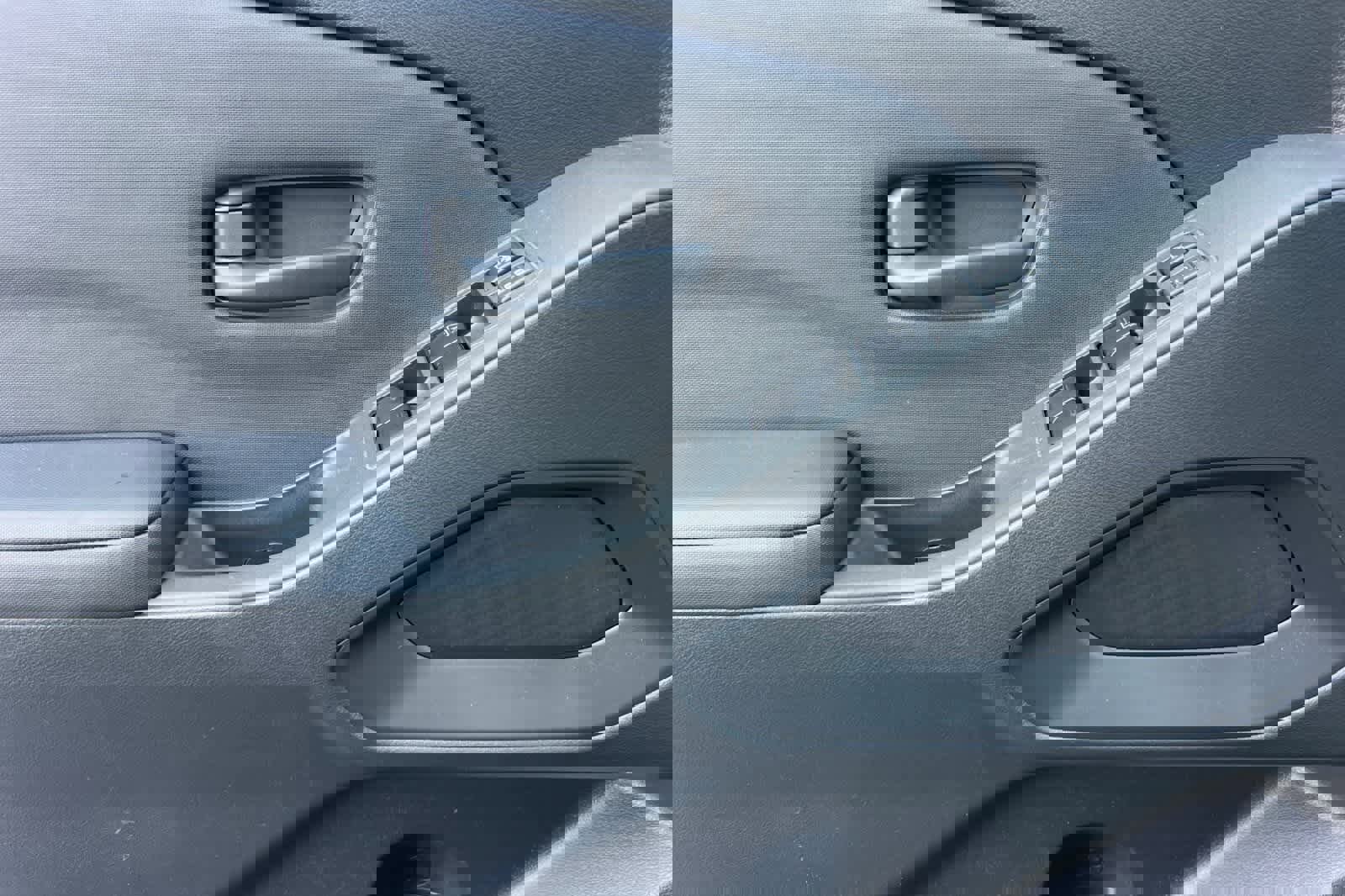 Certified 2023 Nissan Frontier S image 13