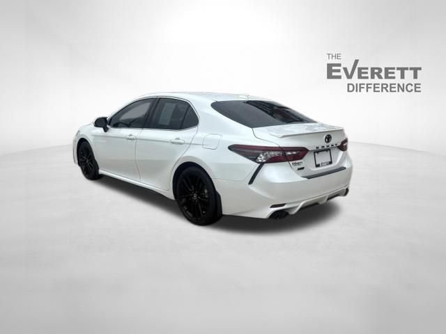 Used 2023 Toyota Camry XSE FWD image 5