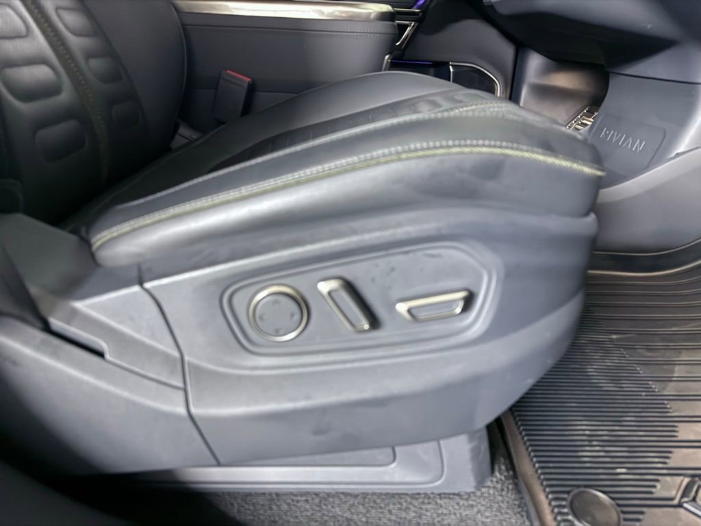 Used 2022 Rivian R1T Adventure image 29