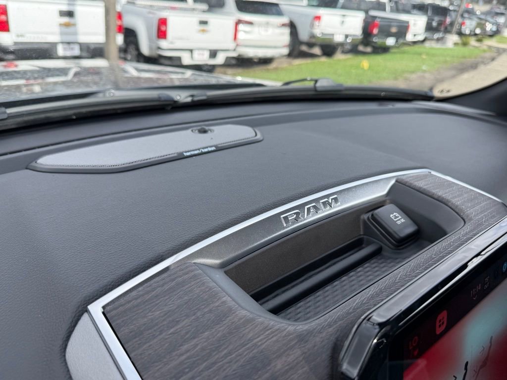 New 2026 RAM 1500 Laramie AWD/4WD image 24