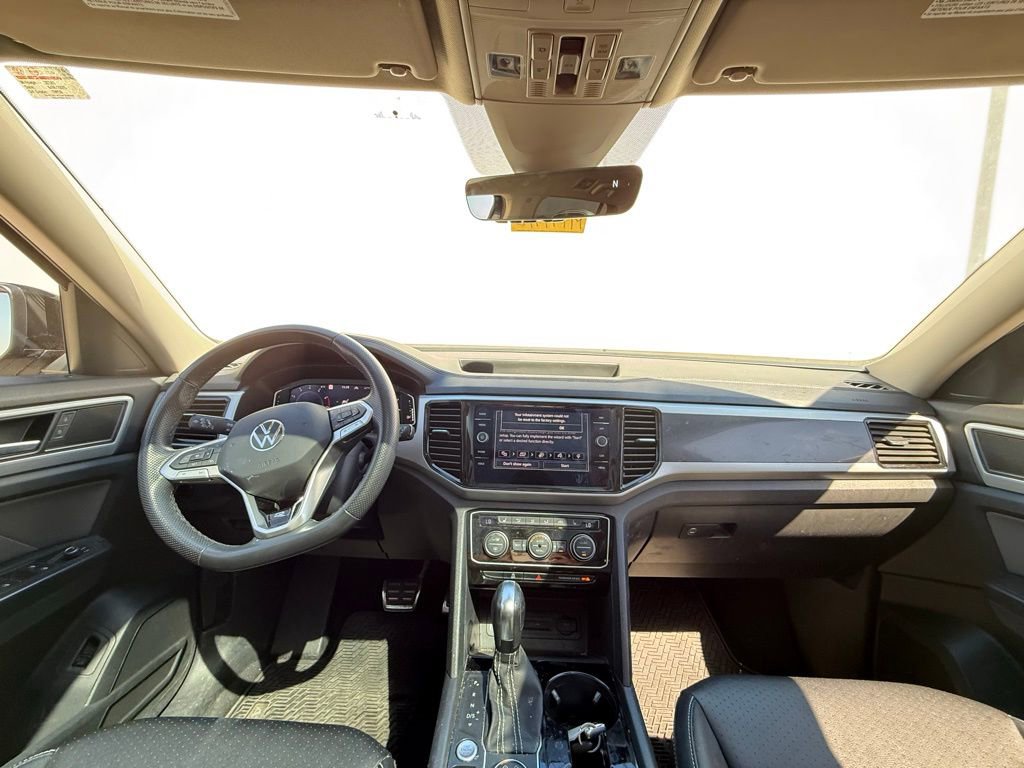 Certified 2023 Volkswagen Atlas SEL R-Line image 6