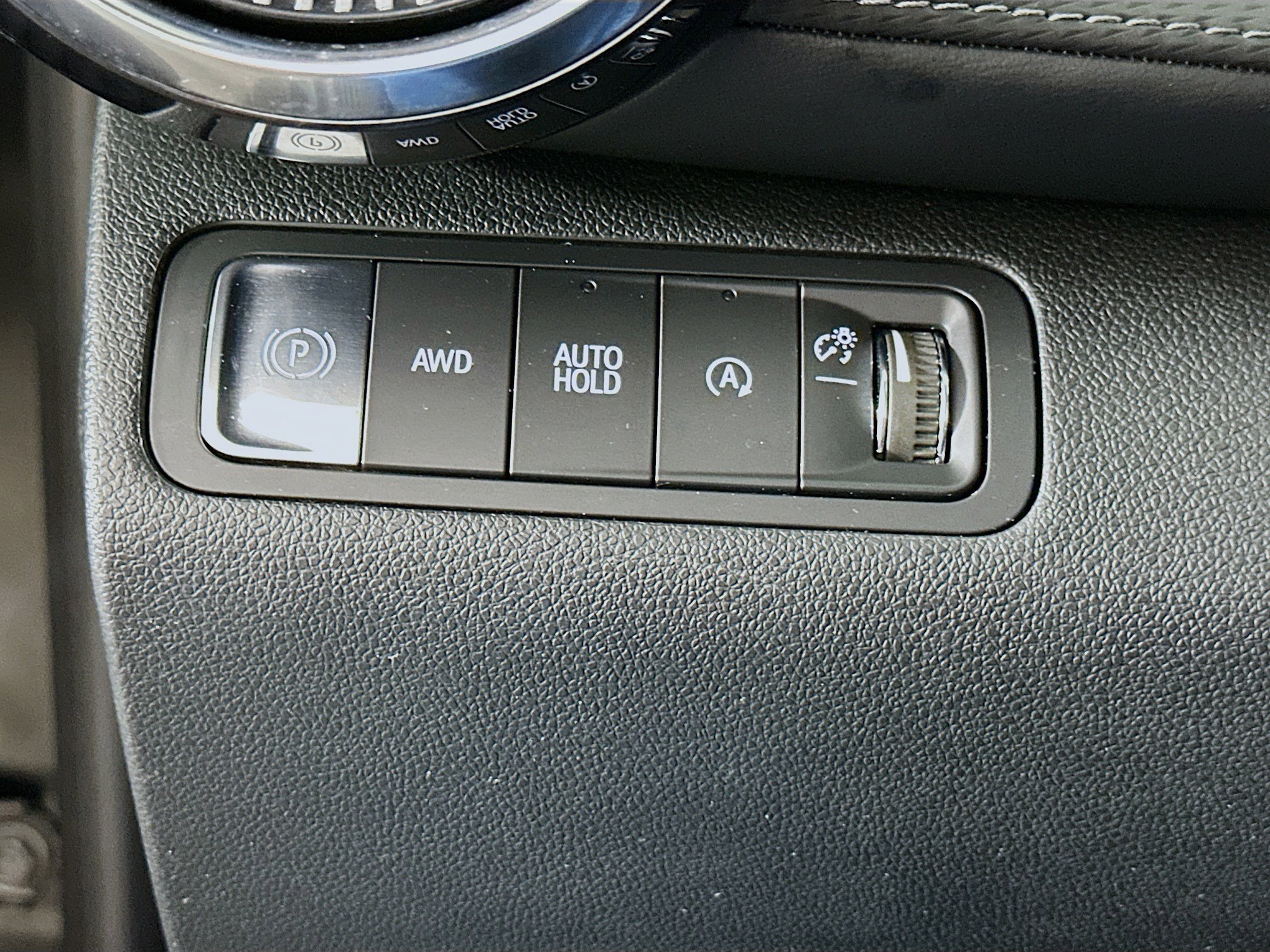 Used 2025 Chevrolet Equinox LT AWD/4WD image 17