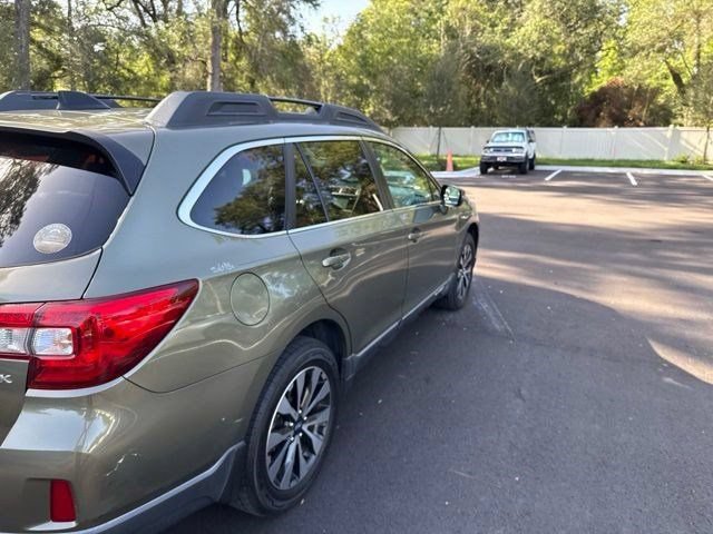 Used 2016 Subaru Outback 2.5i Limited AWD/4WD image 6
