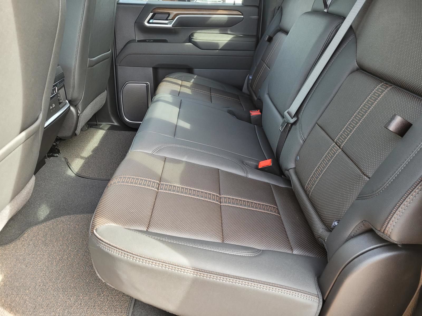 New 2026 Chevrolet Silverado 2500 High Country w/ High Country Premium Package AWD/4WD image 9