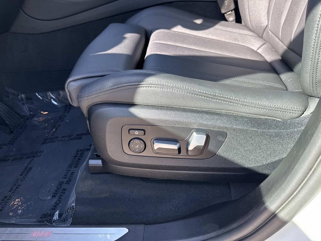 Used 2020 BMW X5 xDrive40i w/ Convenience Package image 16