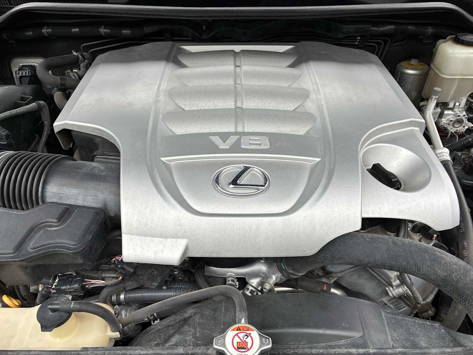 Used 2017 Lexus LX 570 4WD w/ Luxury Package image 18