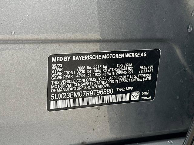 Certified 2024 BMW X7 xDrive40i w/ M Sport Package image 33