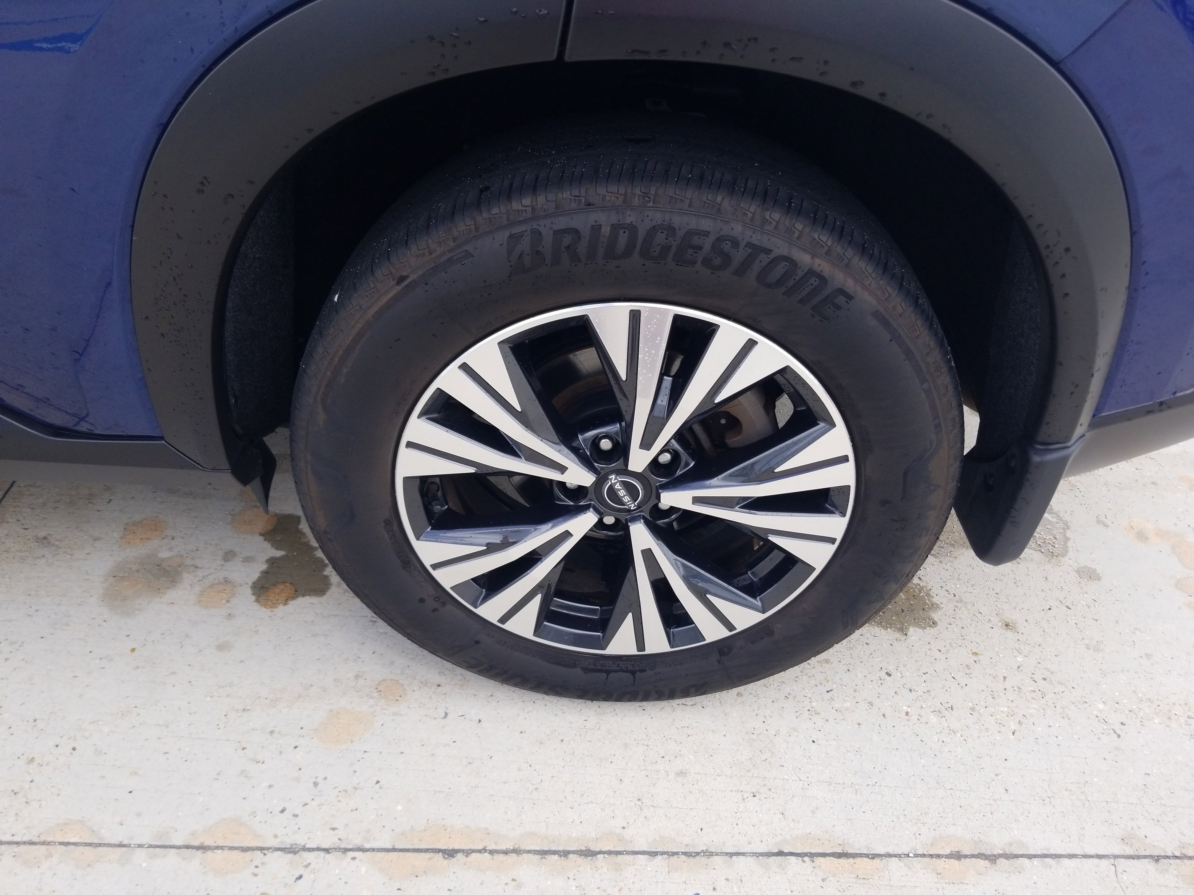 Used 2023 Nissan Rogue SV image 22