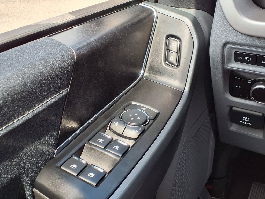 Used 2023 Ford F150 Lightning XLT AWD/4WD image 39