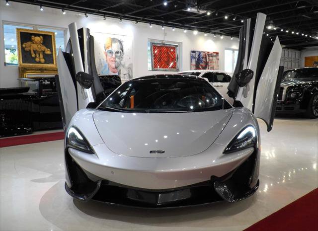 Used 2017 McLaren 570S Coupe RWD image 2