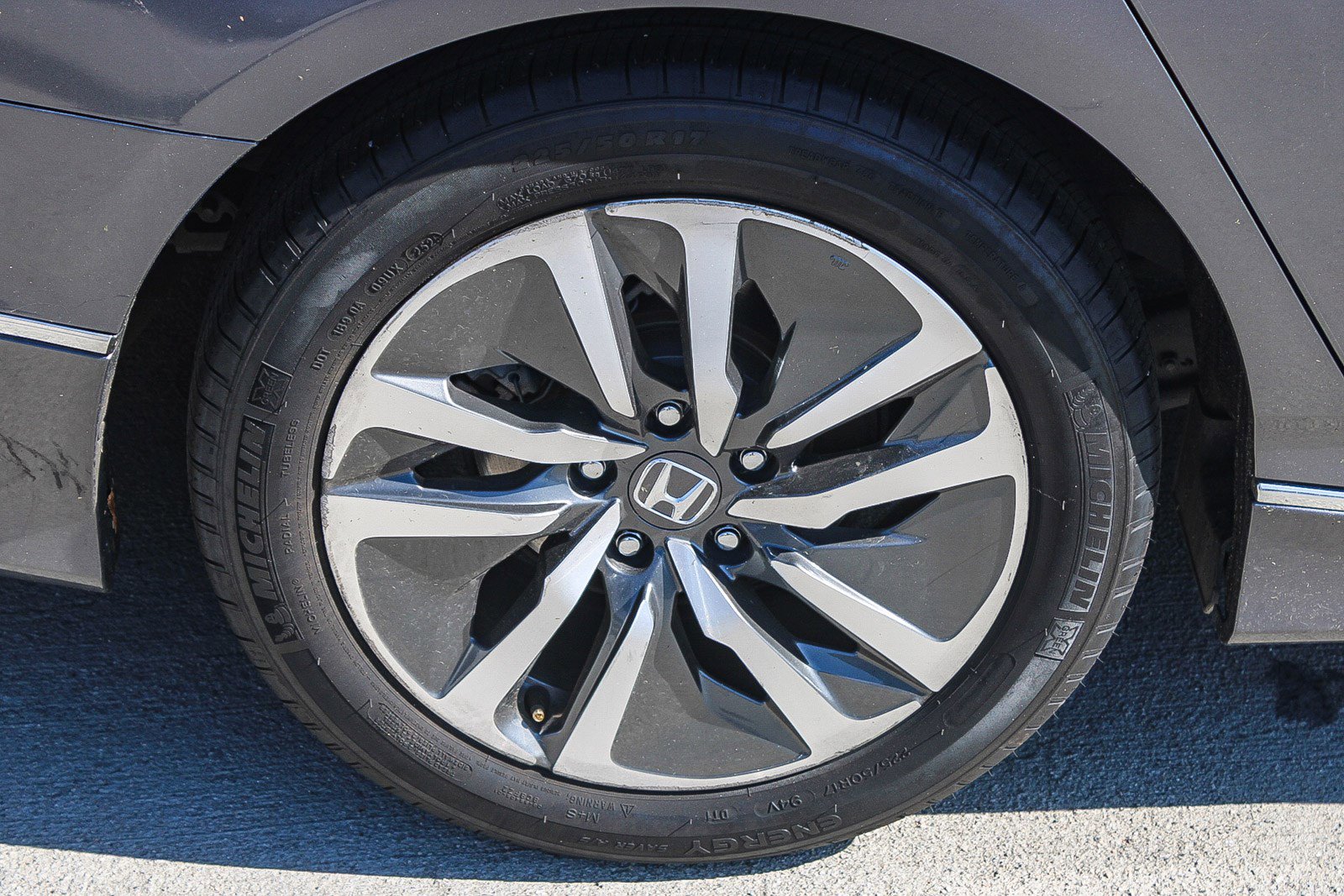 Used 2021 Honda Accord EX-L image 16