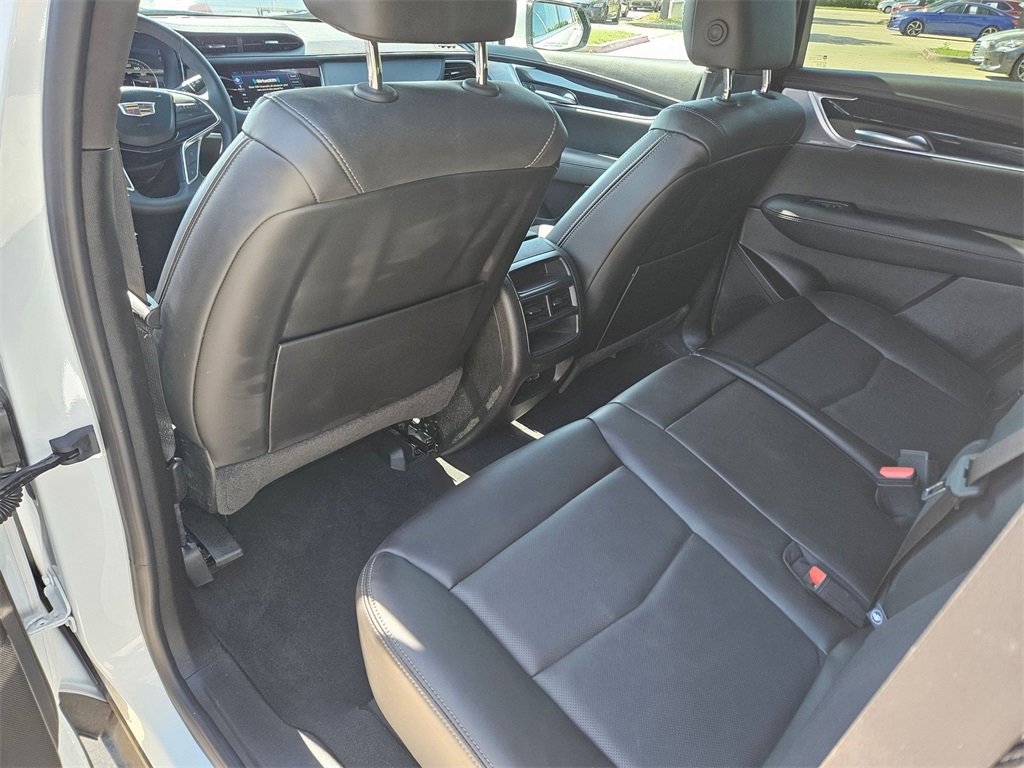 Used 2025 Cadillac XT5 Premium Luxury image 13