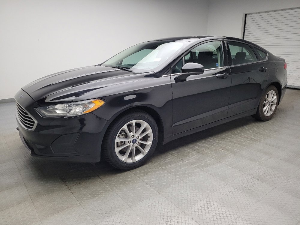 Used 2020 Ford Fusion SE FWD image 2