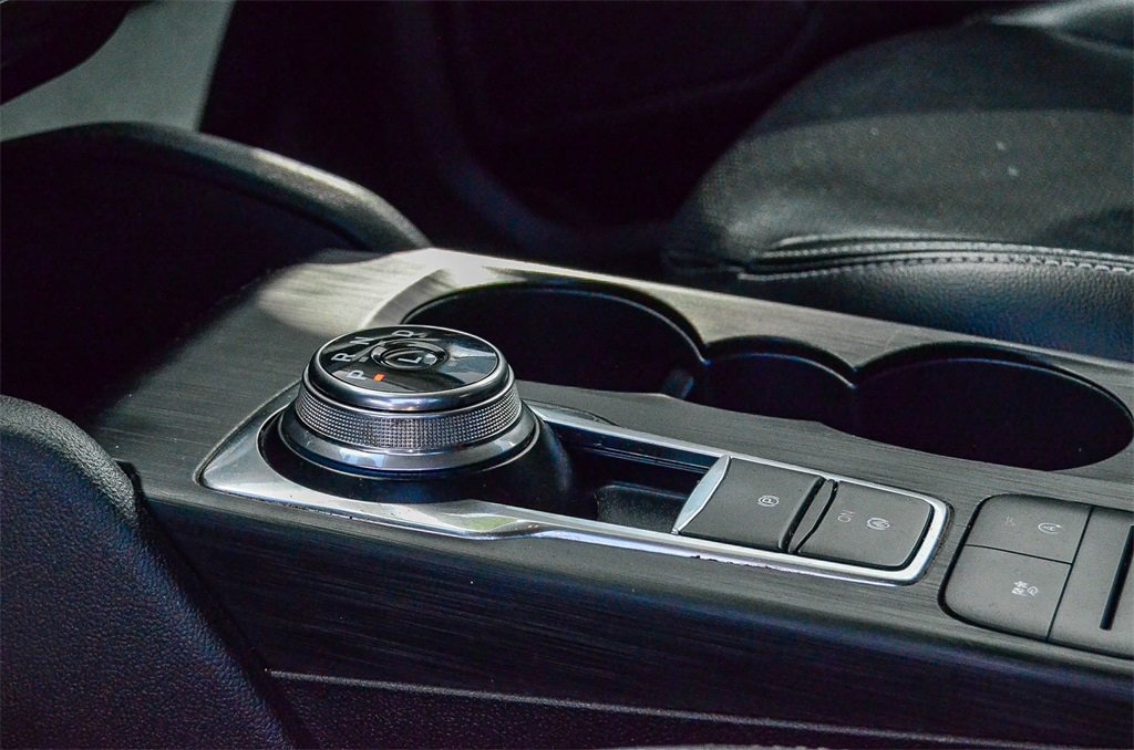 Used 2020 Ford Escape SEL image 21