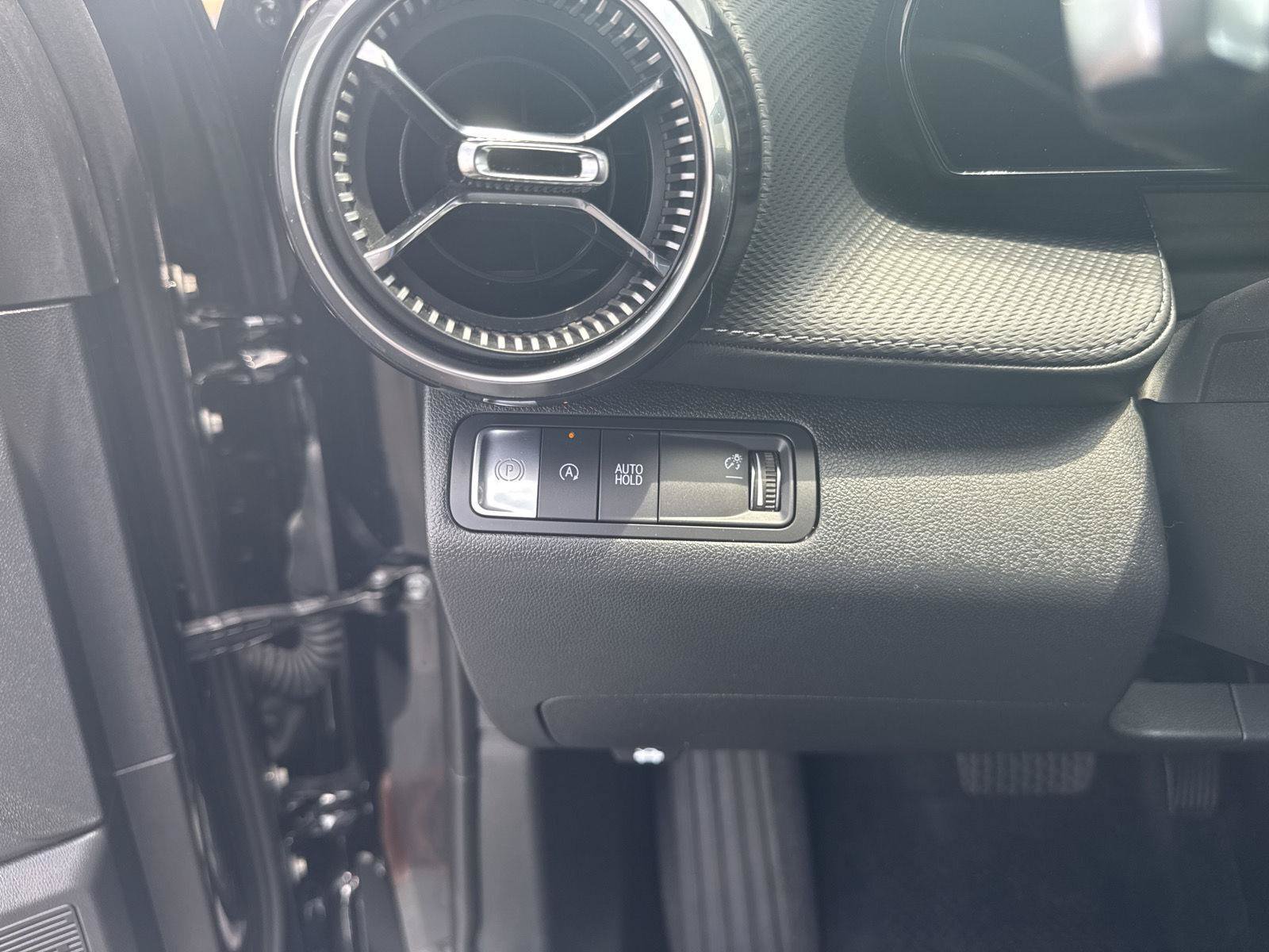 Used 2025 Chevrolet Equinox LT FWD image 21