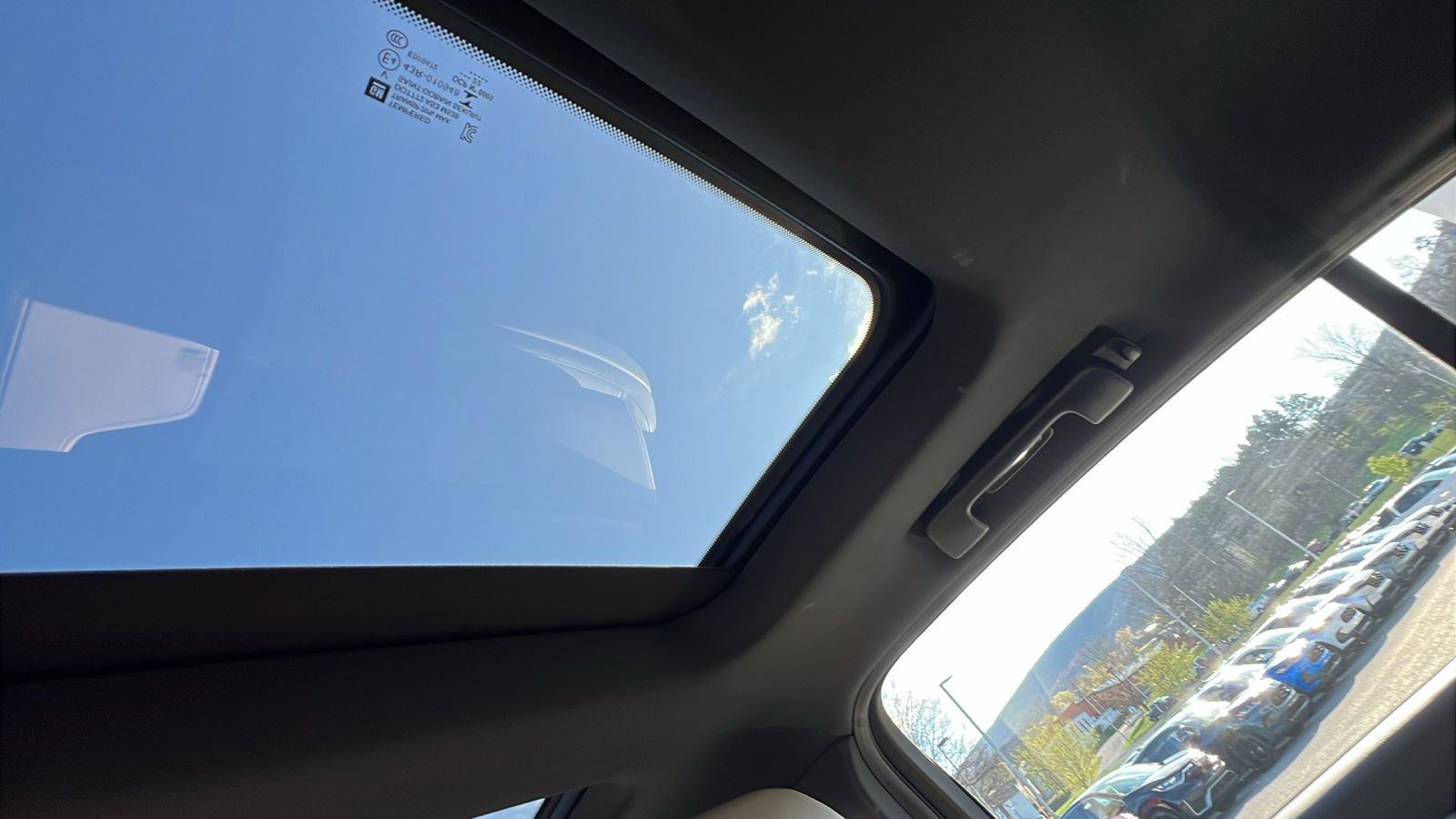 Used 2023 Cadillac CT5 Luxury w/ Sun And Sound Package image 19