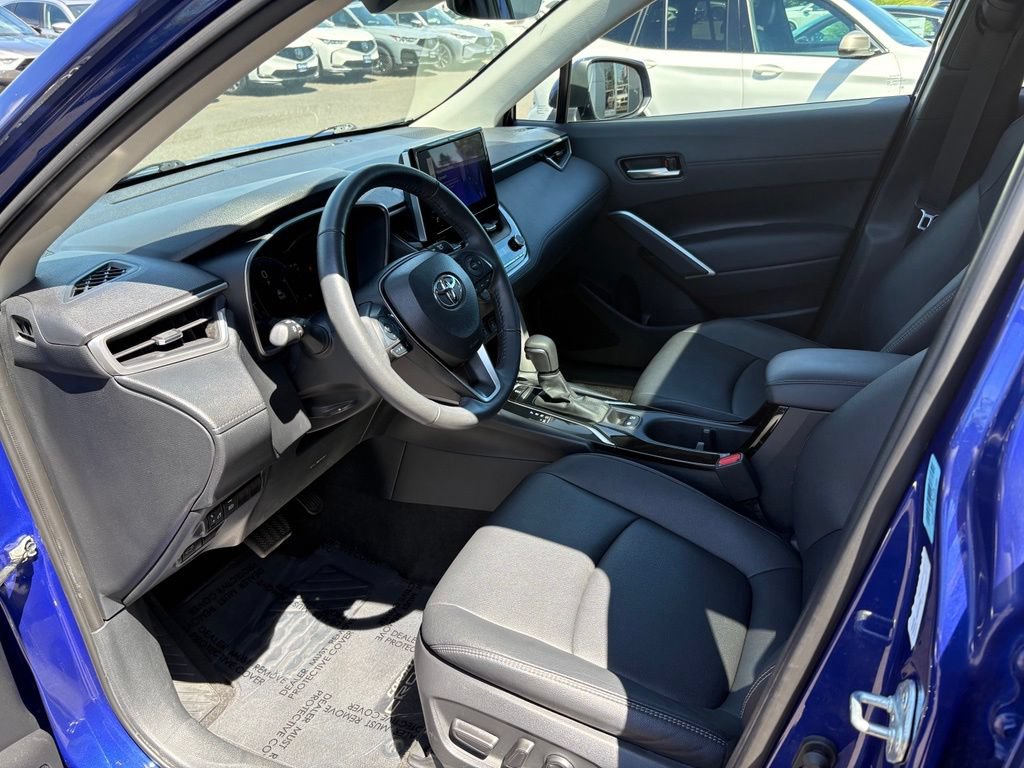 Used 2024 Toyota Corolla Cross XLE w/ Convenience Package AWD/4WD image 13