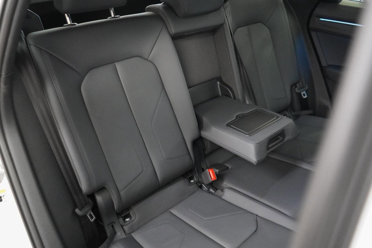 Used 2024 Audi Q3 2.0T Premium Plus w/ Premium Plus Package image 65