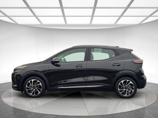Used 2023 Chevrolet Bolt EUV Premier w/ Sun & Sound Package image 8