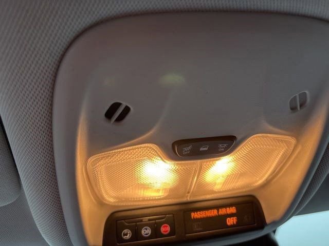 Used 2022 Chevrolet TrailBlazer LT image 29