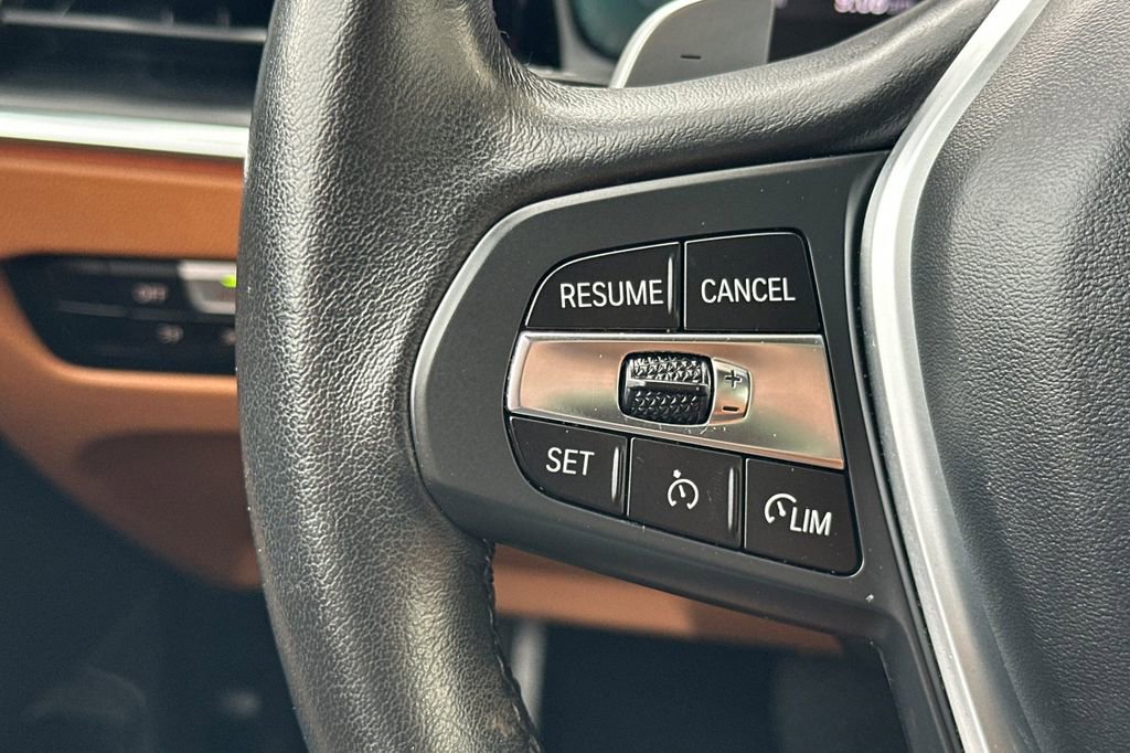 Used 2022 BMW 330i Sedan w/ Driving Assistance Package image 26