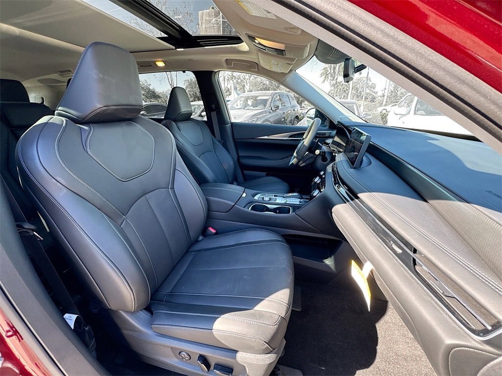 Used 2026 INFINITI QX60 Luxe w/ Cargo Package image 32