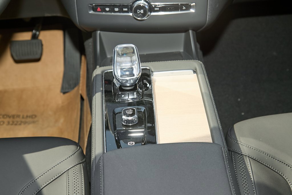 New 2025 Volvo XC90 B6 Plus w/ Protection Package image 26