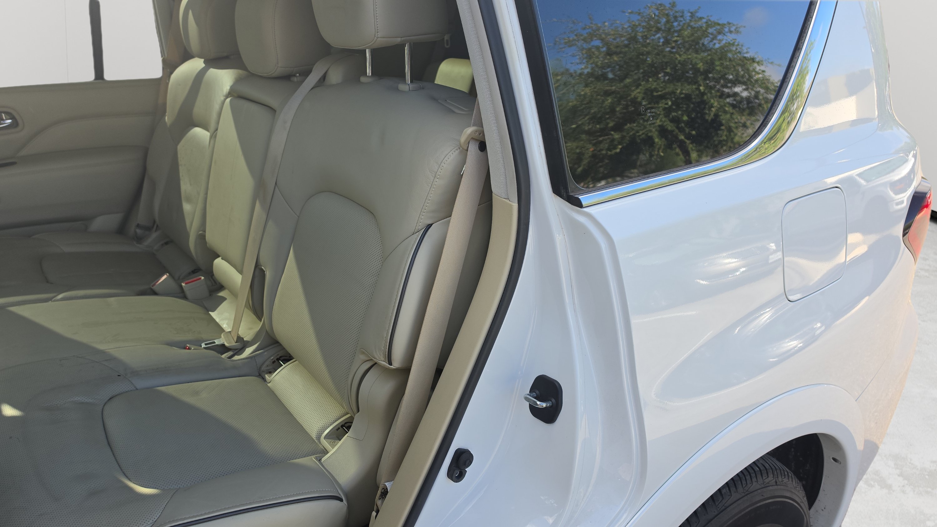 Used 2022 INFINITI QX80 Luxe w/ All-Season Package RWD image 21