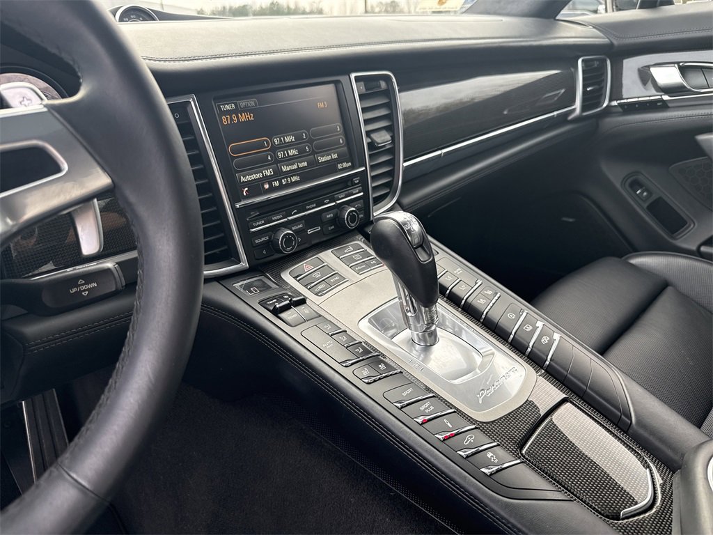 Used 2016 Porsche Panamera GTS image 33