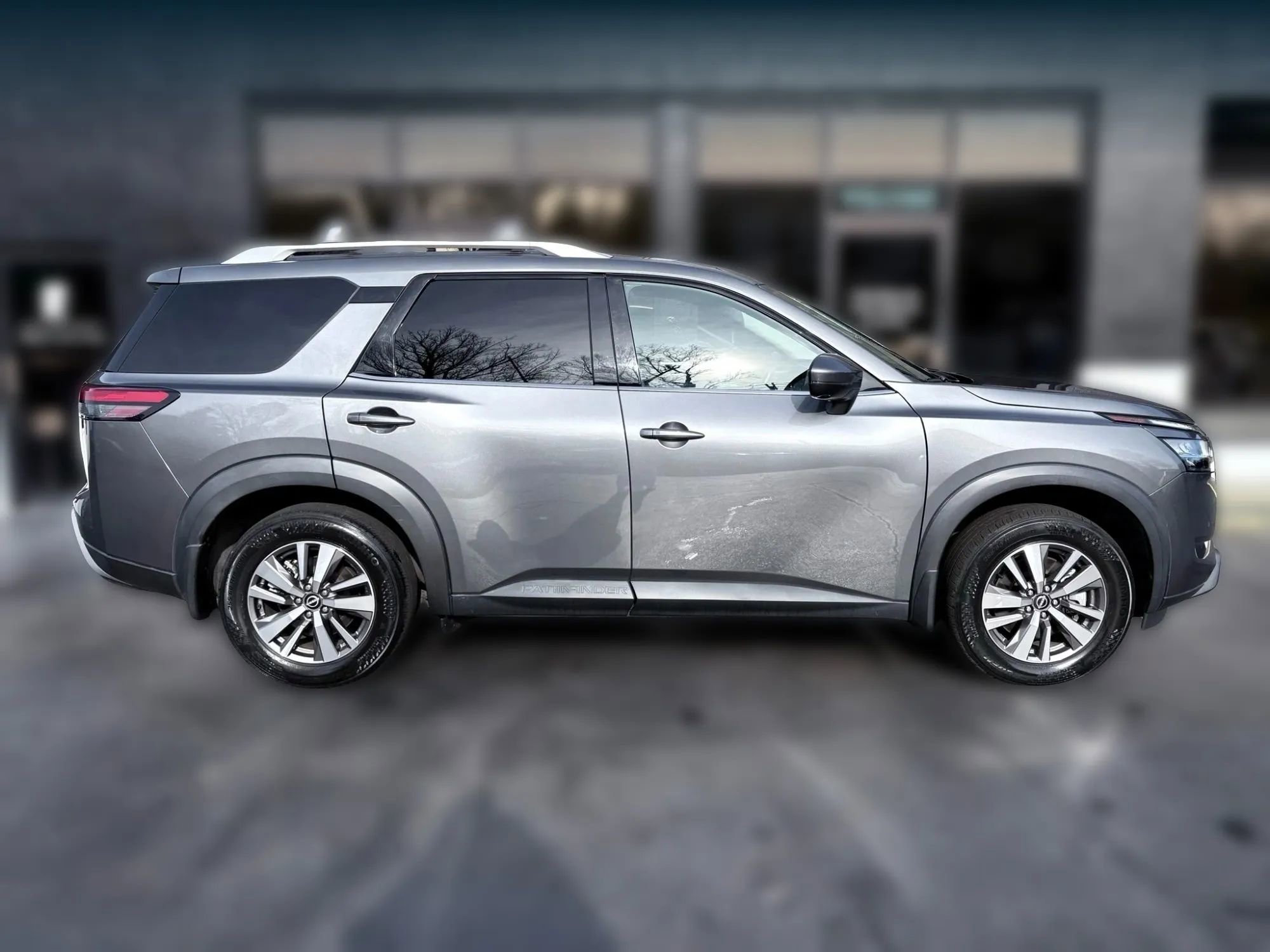 Used 2022 Nissan Pathfinder SL image 6