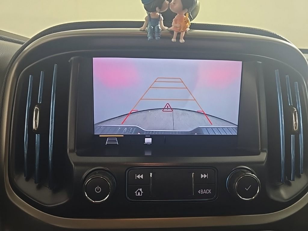 Used 2022 Chevrolet Colorado Z71 w/ Safety Package image 9