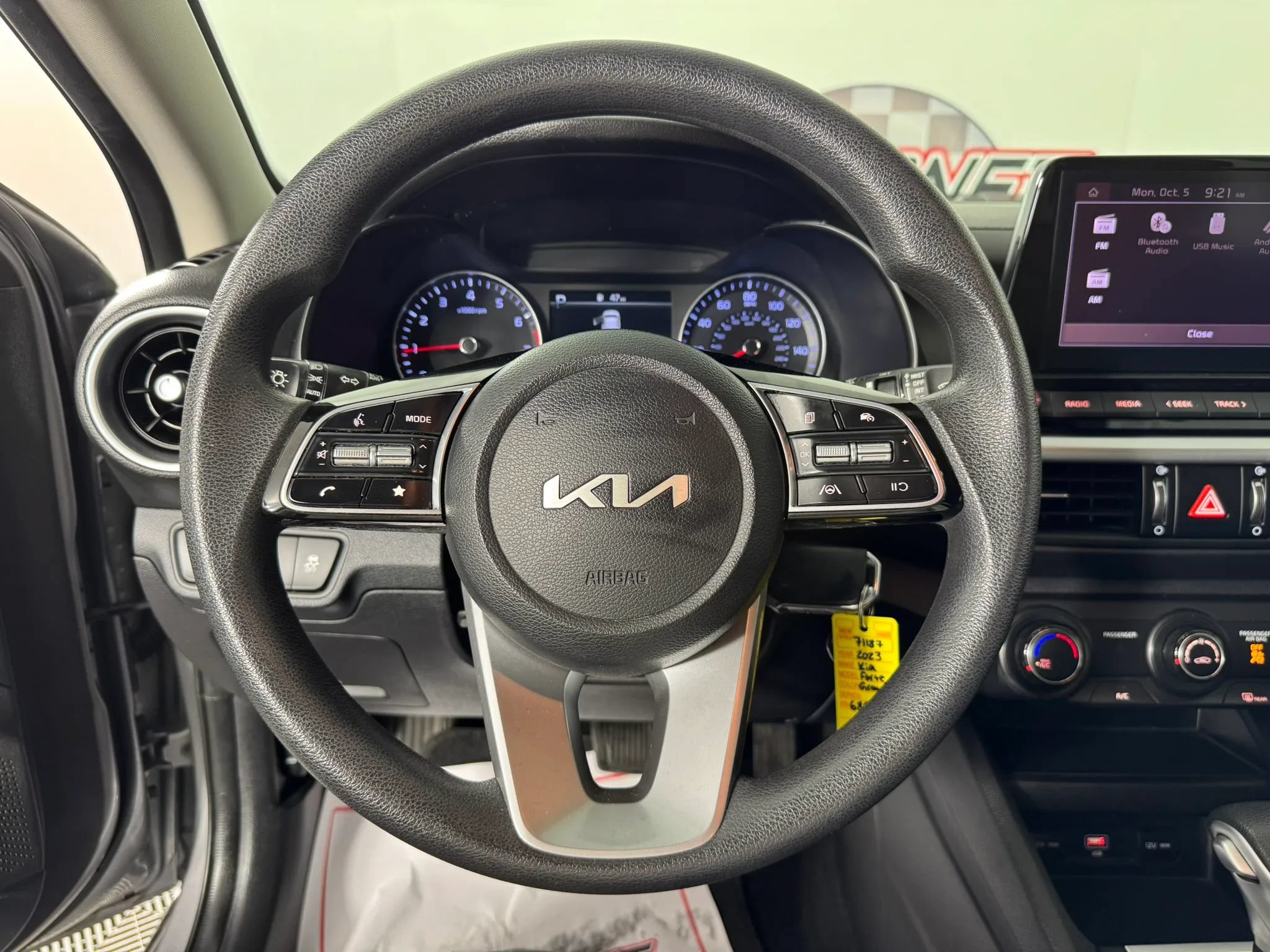 Used 2023 Kia Forte LXS w/ LXS Technology Package FWD image 13