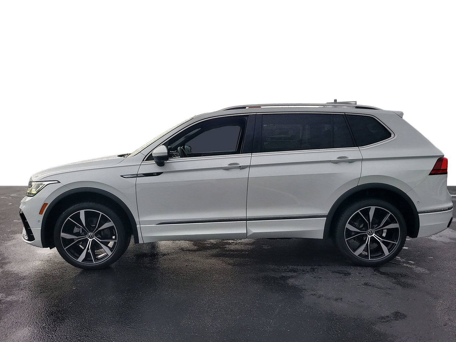 Used 2023 Volkswagen Tiguan SEL R-Line AWD/4WD image 5