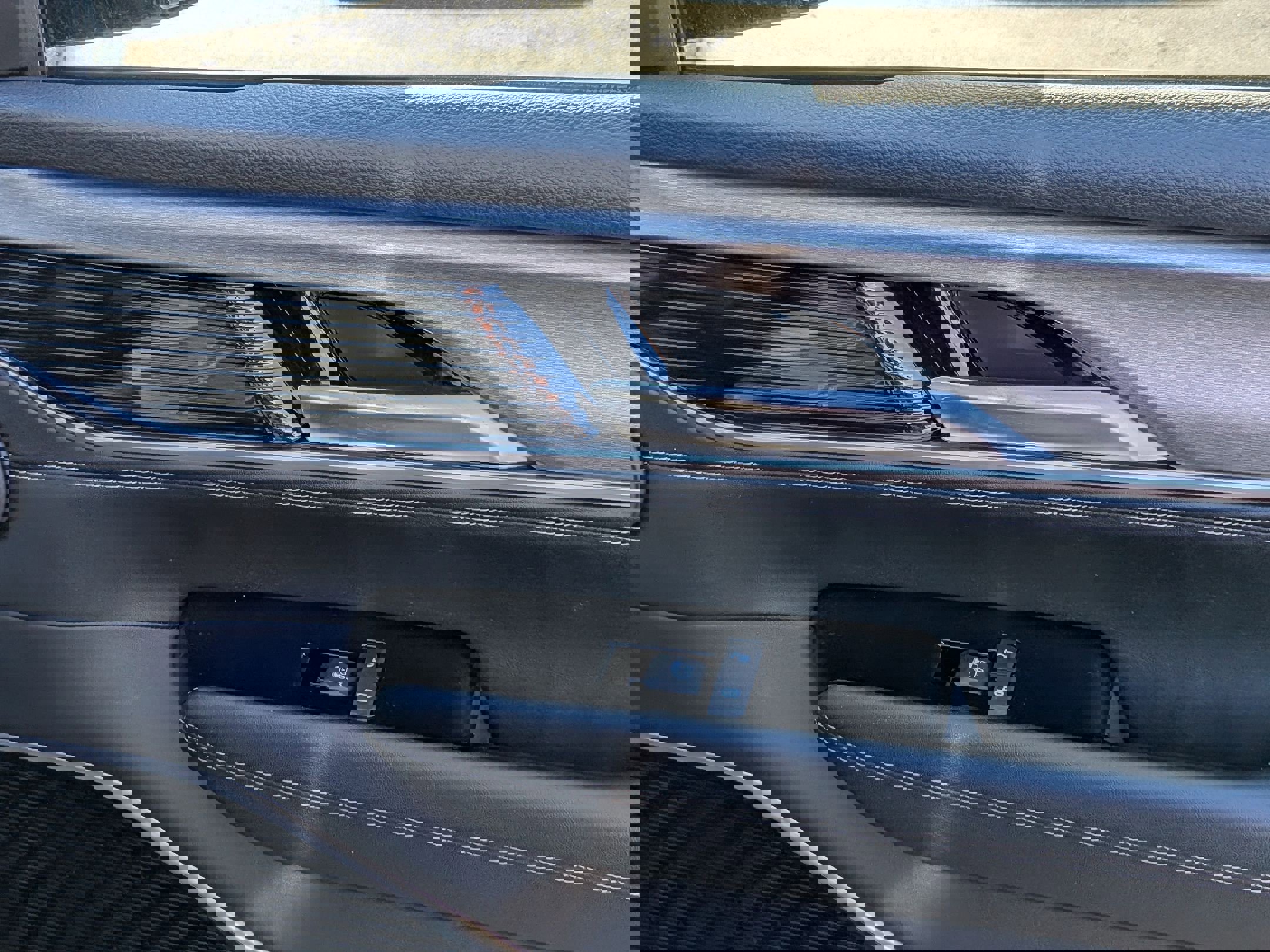 Certified 2025 Jeep Wagoneer Series III w/ Premium Group I image 36