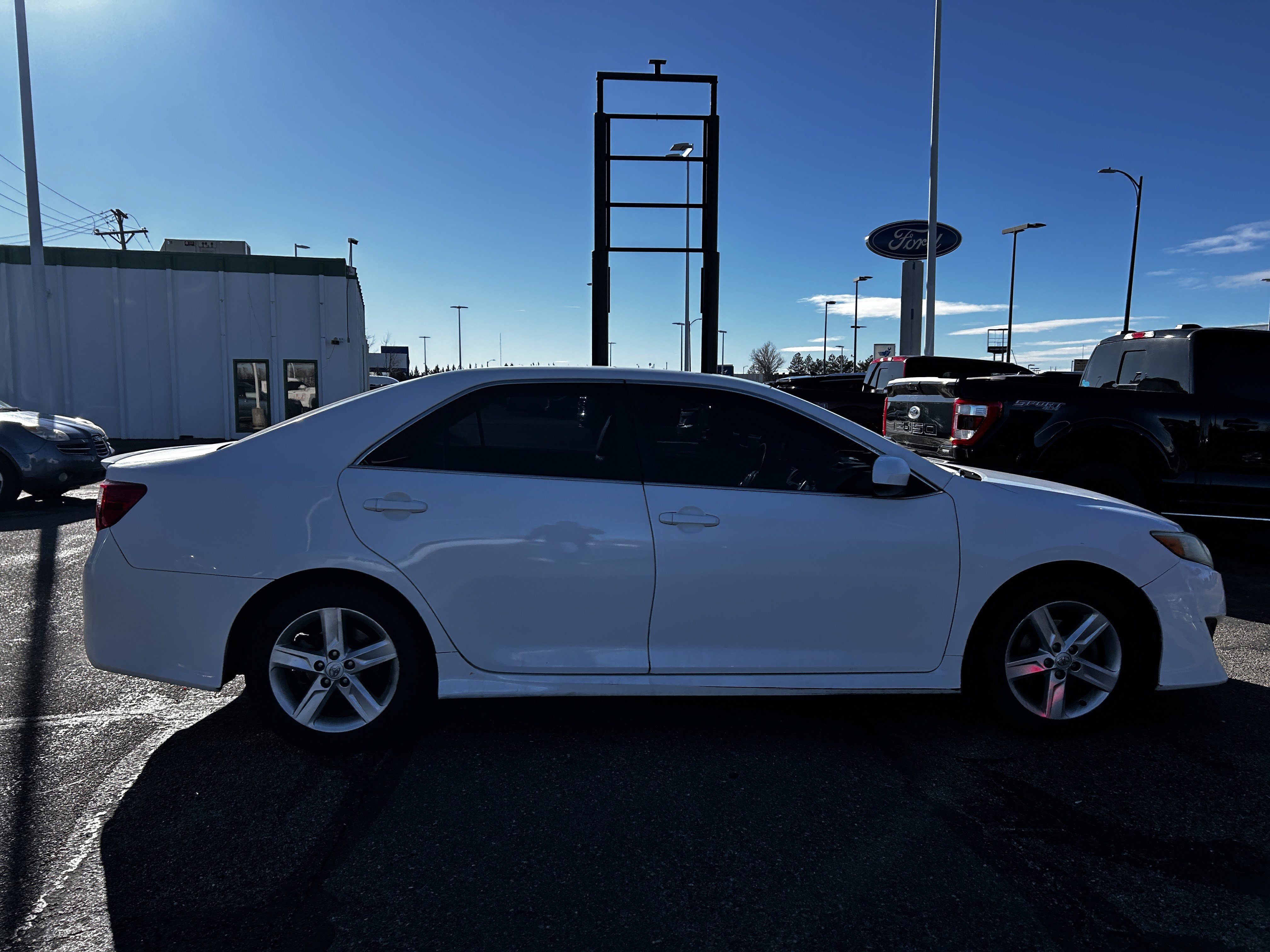 Used 2013 Toyota Camry SE image 6