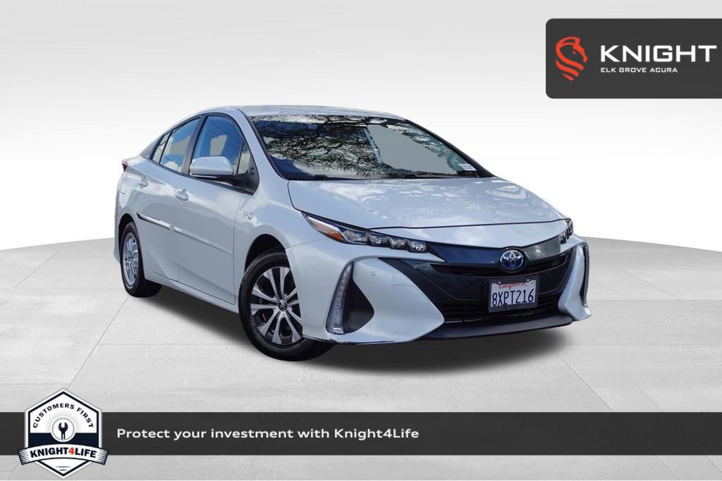 Used 2022 Toyota Prius Prime XLE image 1
