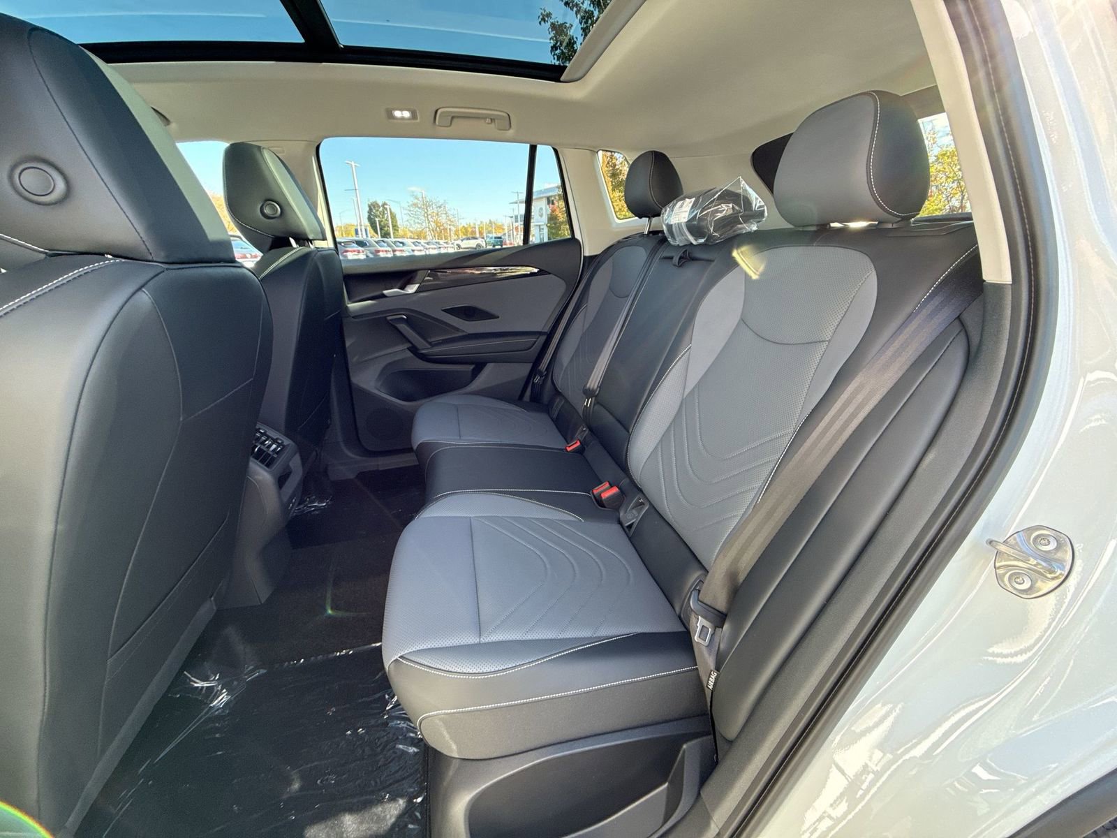 New 2026 Volkswagen Tiguan SE image 22