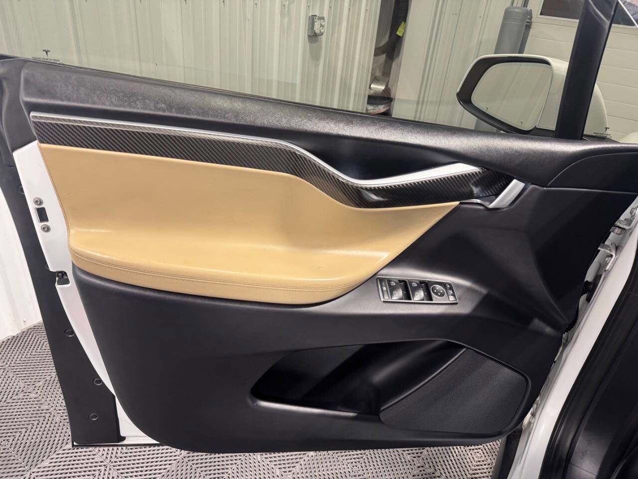 Used 2017 Tesla Model X 75D image 8