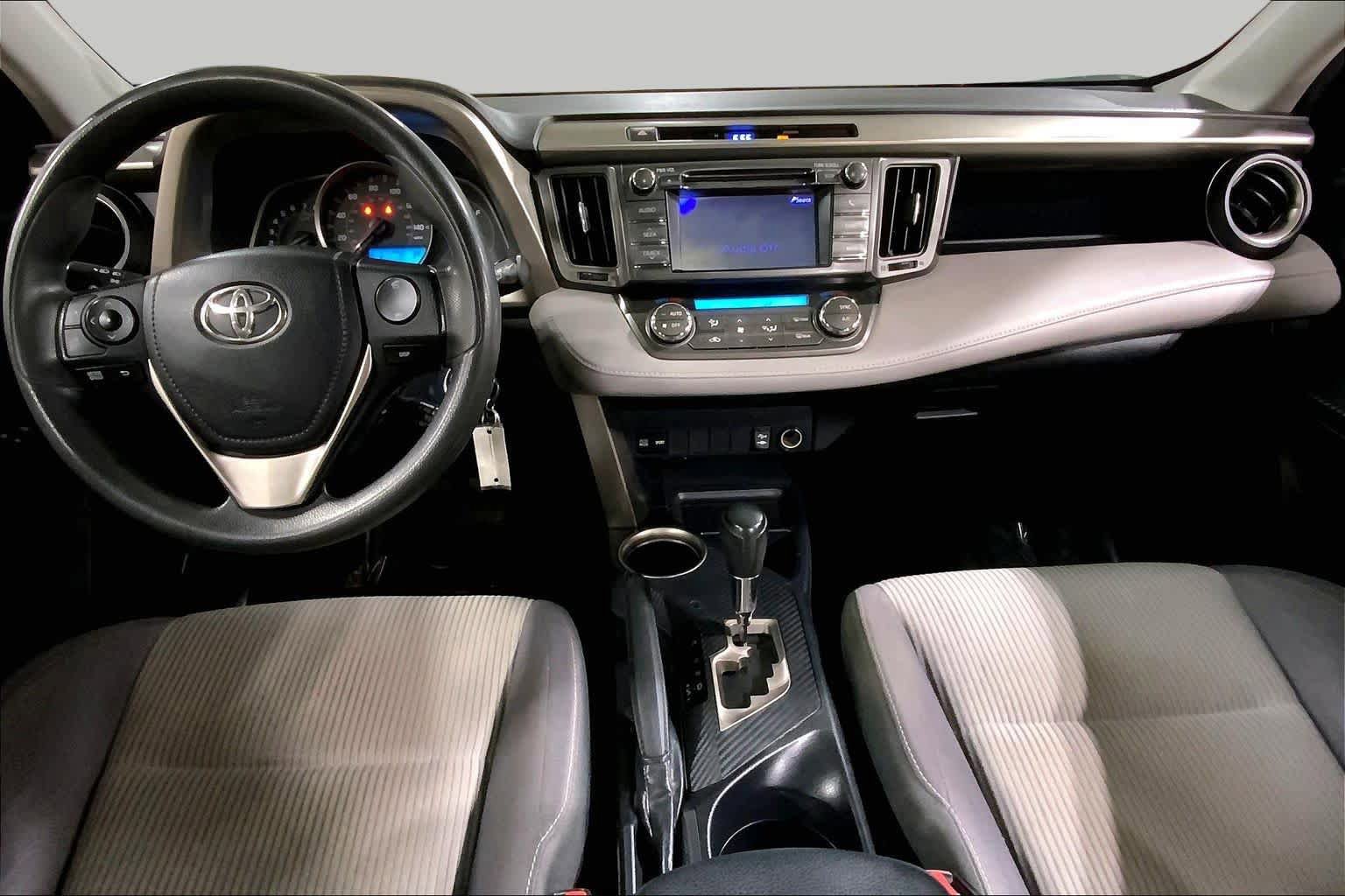 Used 2013 Toyota RAV4 XLE AWD/4WD image 16