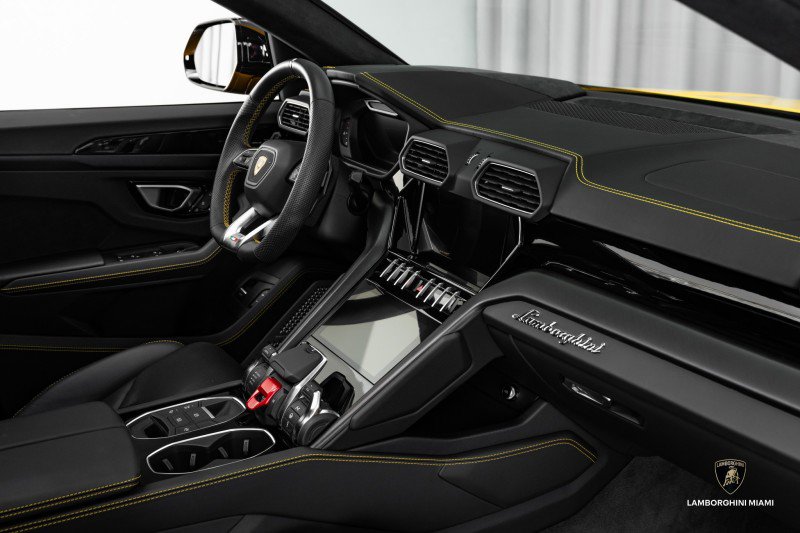 Used 2024 Lamborghini Urus S image 45